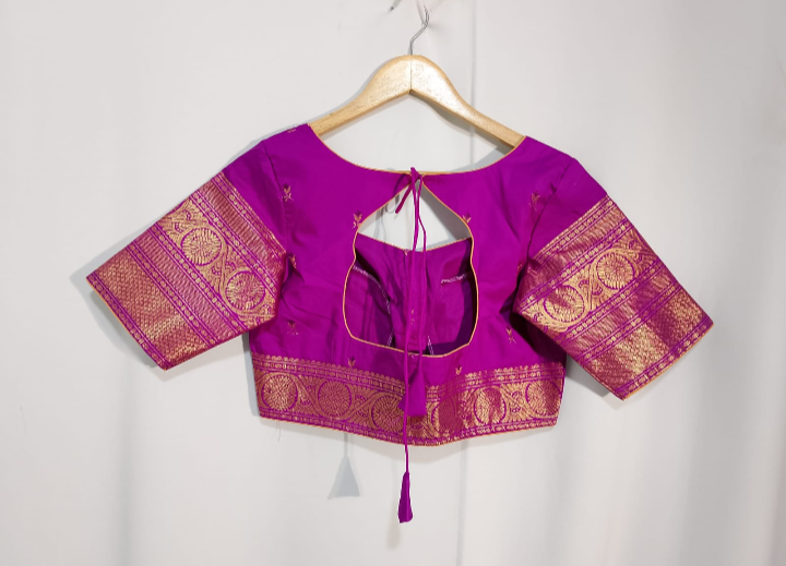 N742:Ready To Ship Beautiful Vintage Gadwal Saree With Stitched Blouse N742:Ready To Ship Beautiful Vintage Gadwal Saree With Stitched Blouse