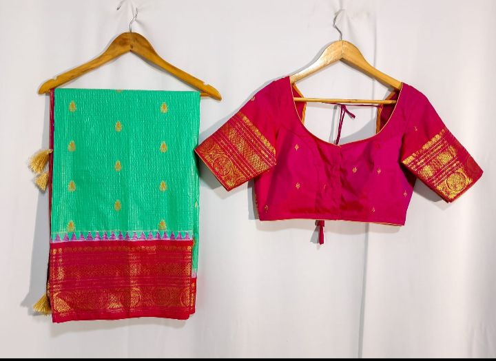 N740:Ready To Ship Beautiful Vintage Gadwal Saree With Stitched Blouse