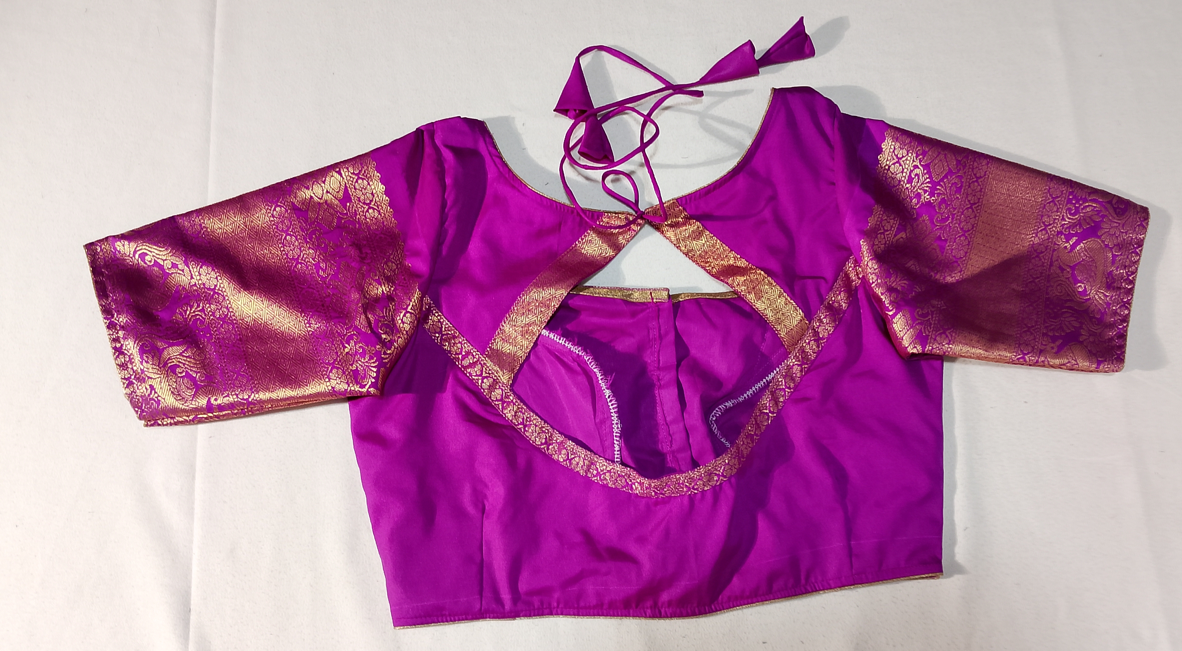 N748:Ready To Ship Beautiful Vintage Gadwal Saree With Stitched Blouse N748:Ready To Ship Beautiful Vintage Gadwal Saree With Stitched Blouse