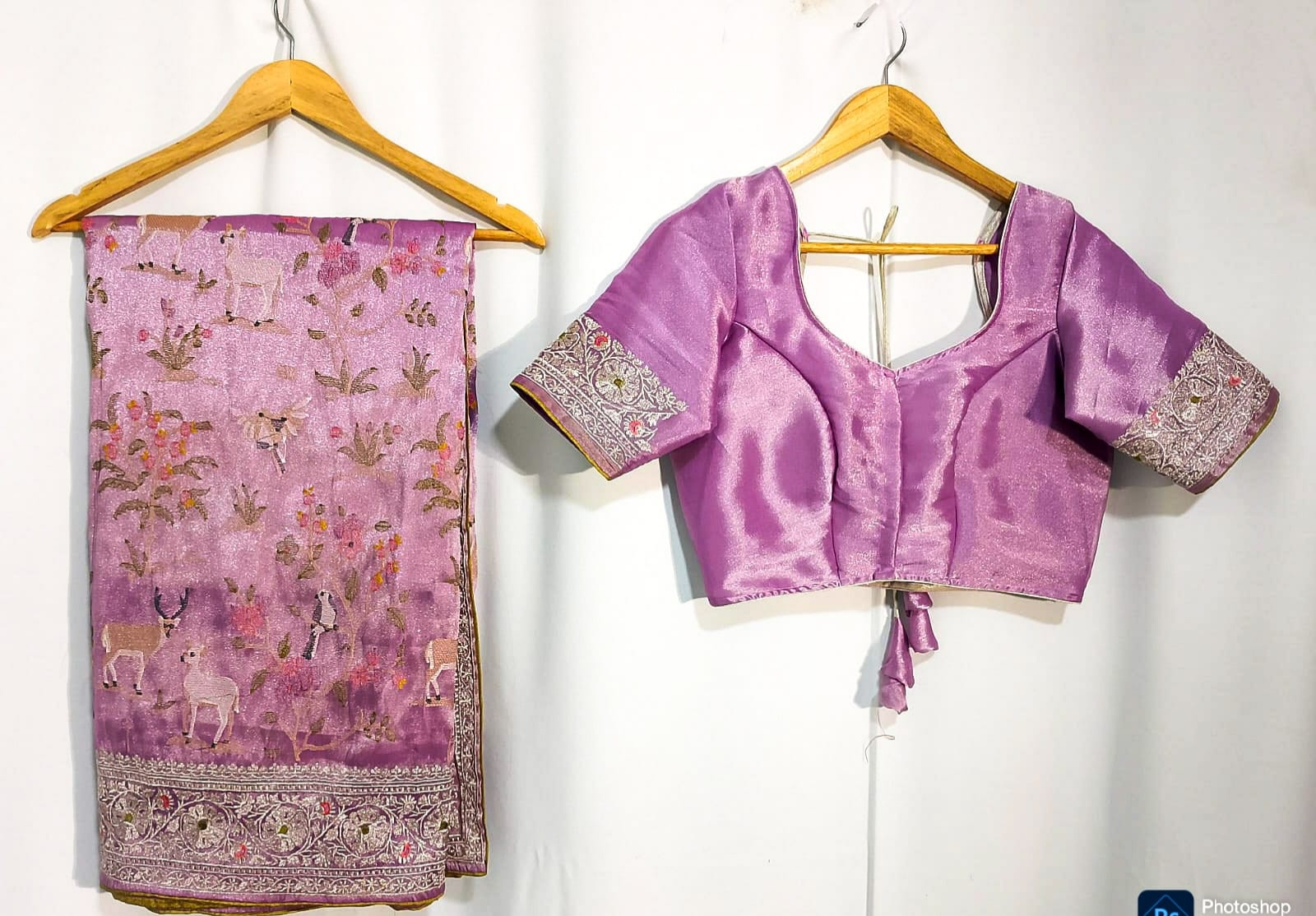 N573: Ready To Ship Beautiful Desginer Organza Saree With Stitched Blouse