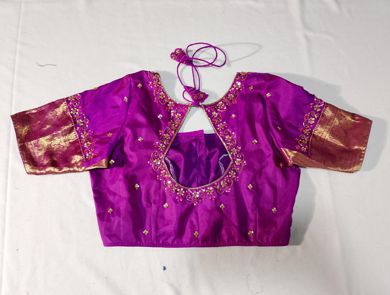 N777:Ready To Ship Beautiful Pure Kanchipattu Saree With Stitched Maggam Work Blouse N777:Ready To Ship Beautiful Pure Kanchipattu Saree With Stitched Maggam Work Blouse