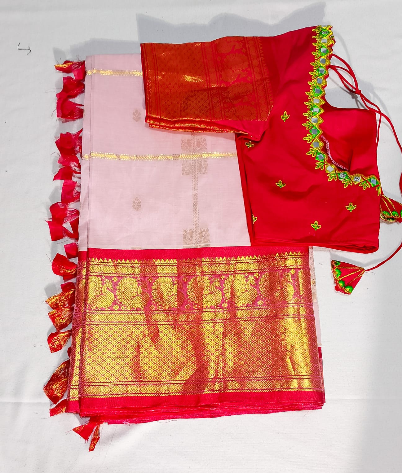 N800: Ready To Ship Beautiful Mangalagiri Saree With Stitched Embroidery Work Blouse