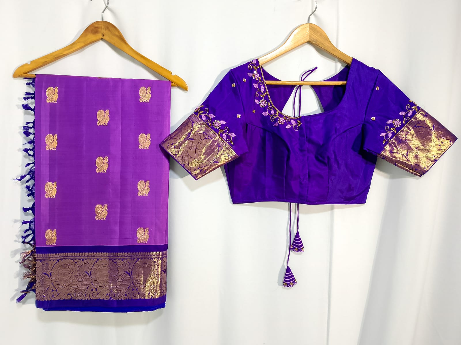 N798:Ready To Ship Beautiful Pure Kanchipattu Saree With Stitched Maggam Work Blouse N798:Ready To Ship Beautiful Pure Kanchipattu Saree With Stitched Maggam Work Blouse