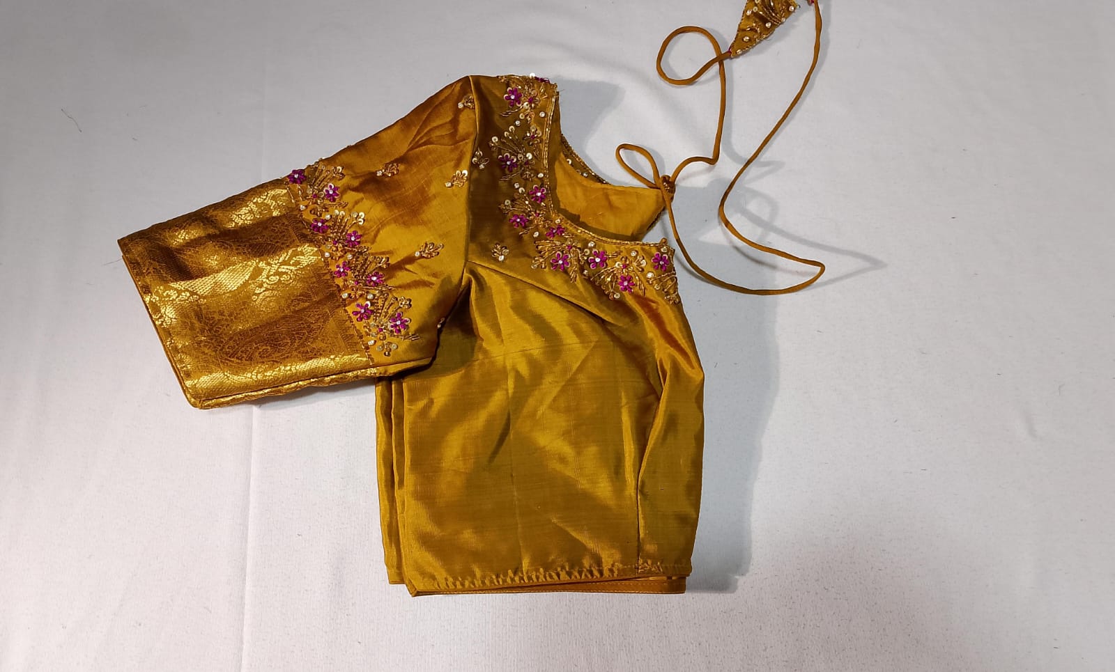N810:Ready To Ship Beautiful Pure Kanchipattu Saree With Stitched Maggam Work Blouse