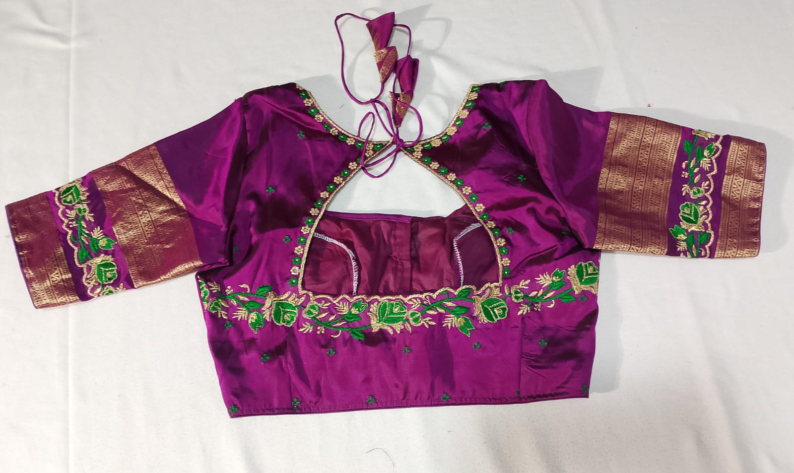 N825: Ready To Ship Beautiful Pure Kanchipattu Saree With Stitched Embroidery Work Blouse N825: Ready To Ship Beautiful Pure Kanchipattu Saree With Stitched Embroidery Work Blouse