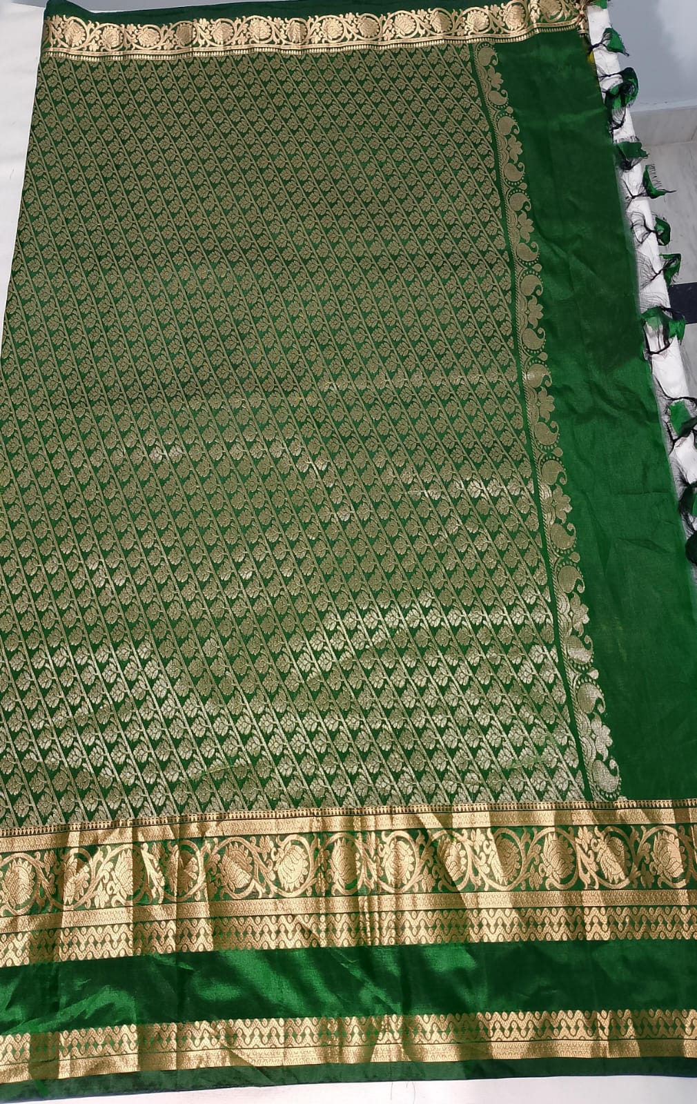N826: Ready To Ship Beautiful Pure Kanchipattu Saree With Stitched Embroidery Work Blouse N826: Ready To Ship Beautiful Pure Kanchipattu Saree With Stitched Embroidery Work Blouse