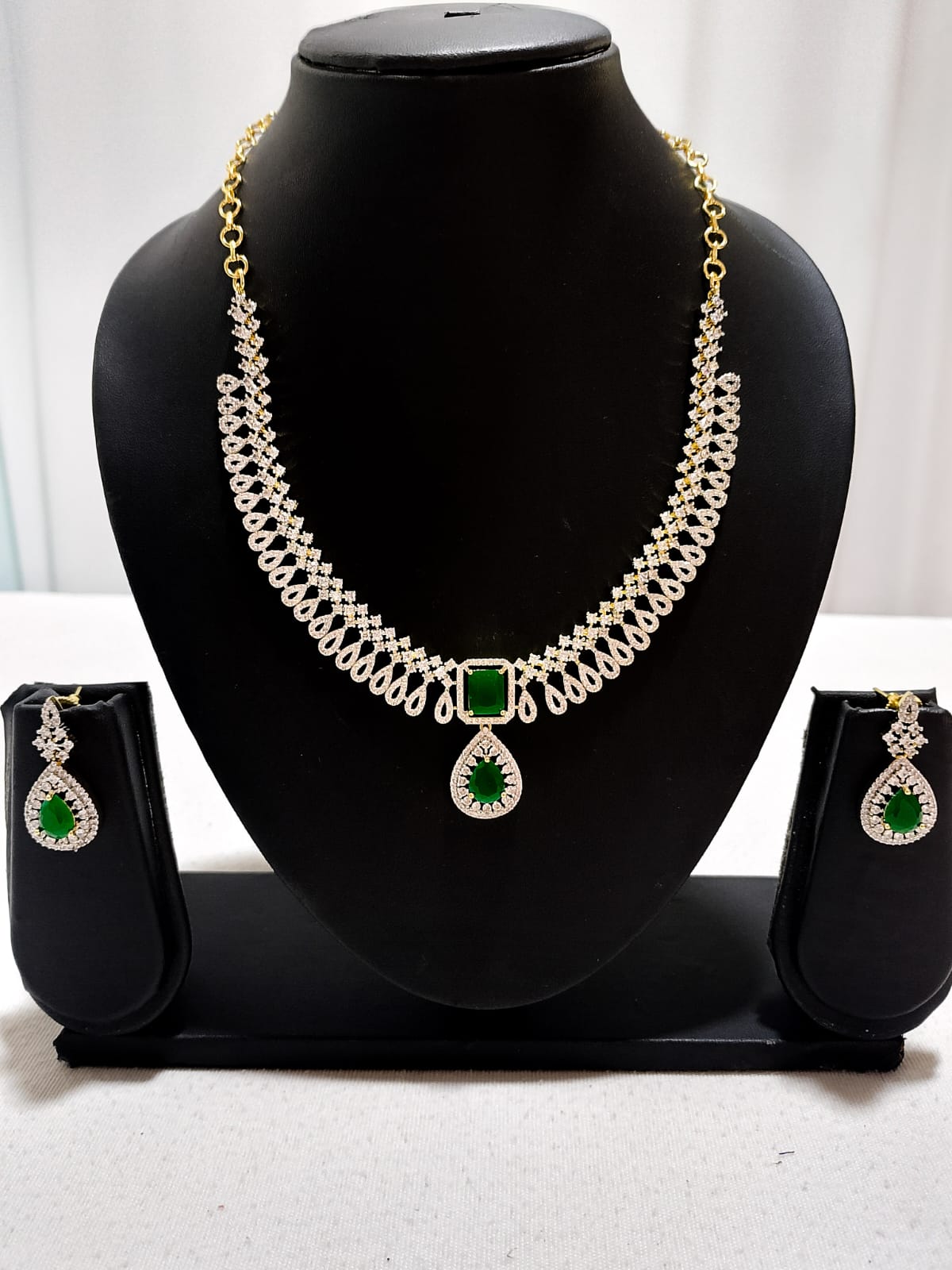 H53: Ready To Ship Beautiful White Stone Necklace Set