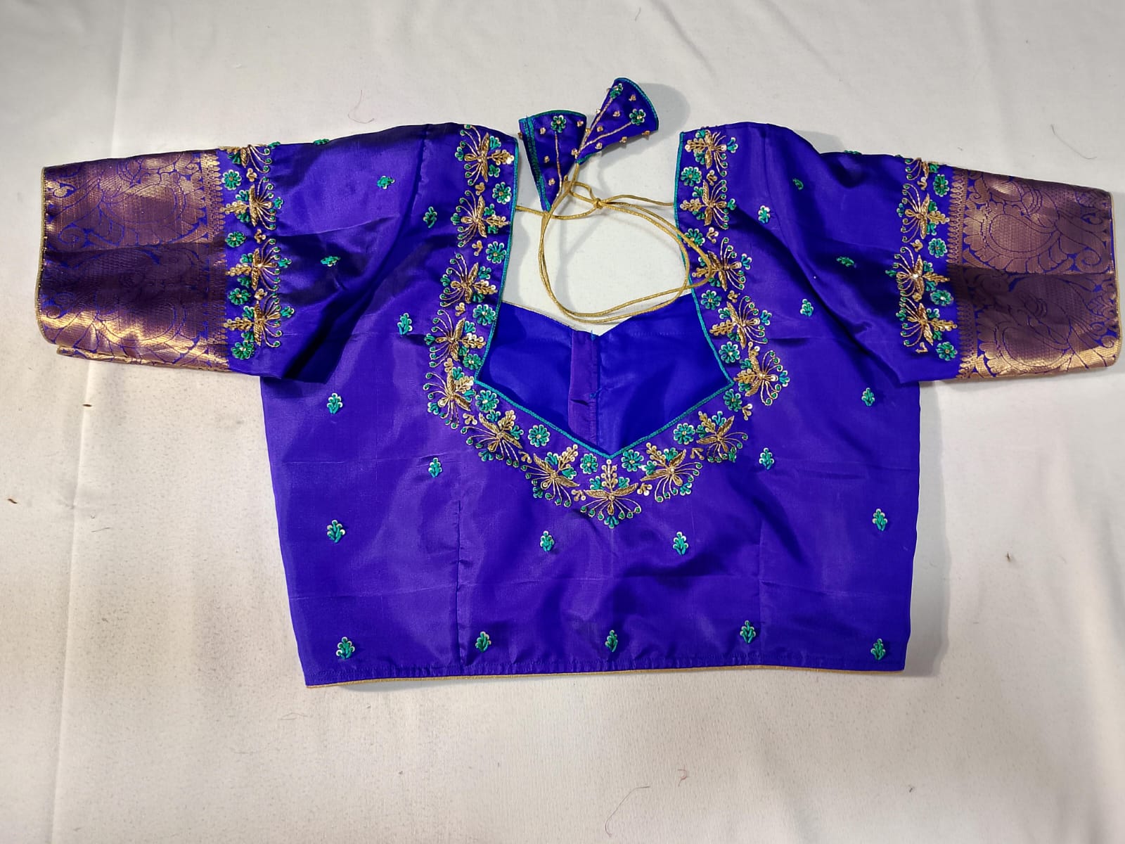 N832:Ready To Ship Beautiful Pure Kanchipattu Saree With Stitched Maggam Work Blouse