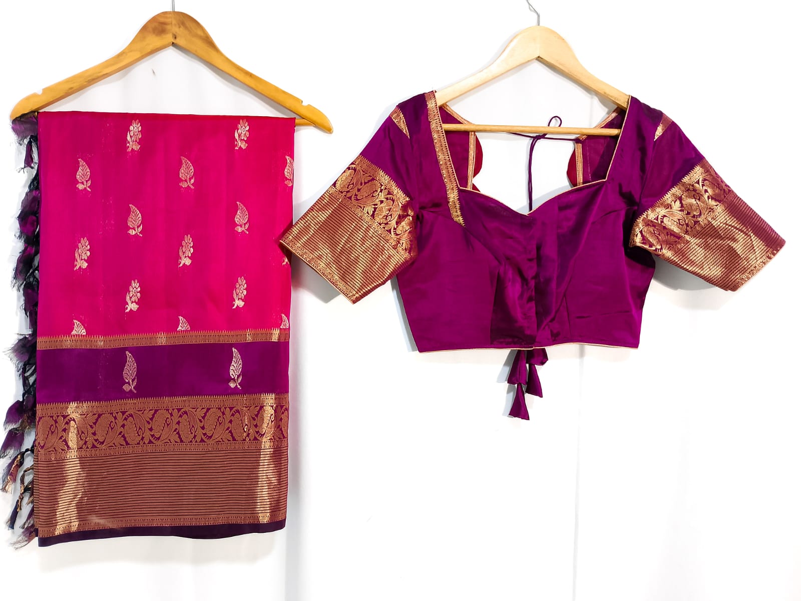 N835:Ready To Ship Beautiful Pure Kanchipattu Saree With Stitched Blouse