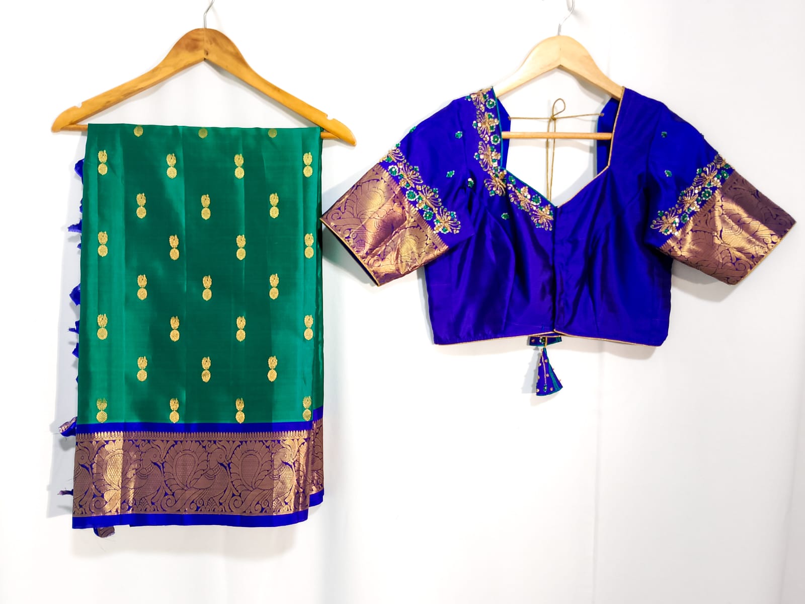 N832:Ready To Ship Beautiful Pure Kanchipattu Saree With Stitched Maggam Work Blouse