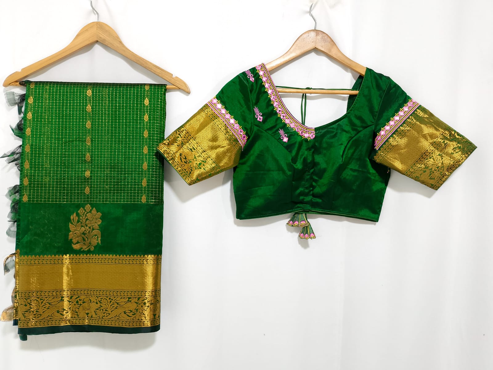 N839: Ready To Ship Beautiful Mangalagiri Saree With Stitched Embroidery Work Blouse