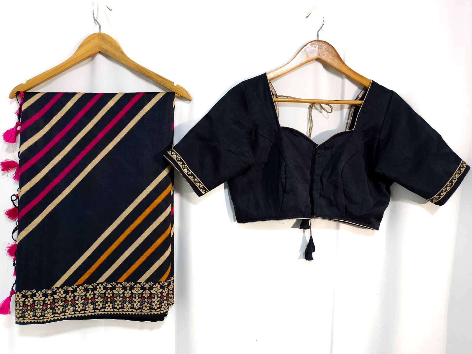 N837: Ready To Ship Beautiful Pure Munga Silk Saree With Stitched Blouse
