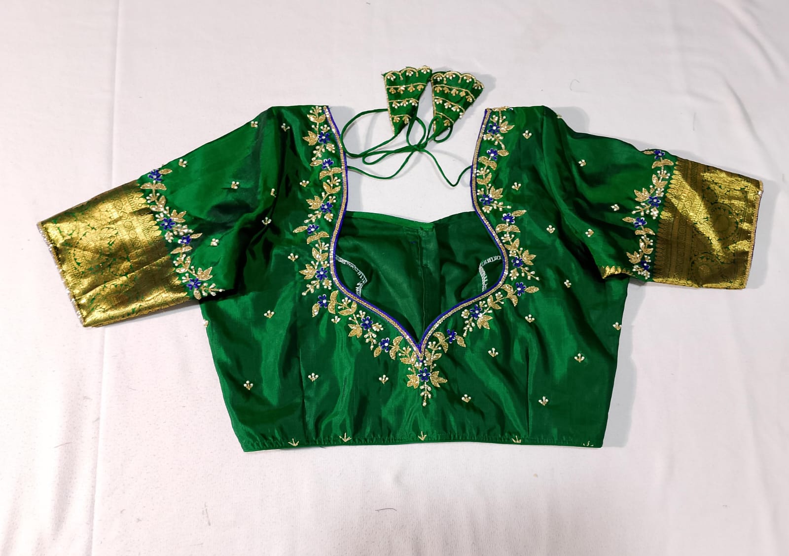 N852:Ready To Ship Beautiful Pure Kanchipattu Saree With Stitched Maggam Work Blouse