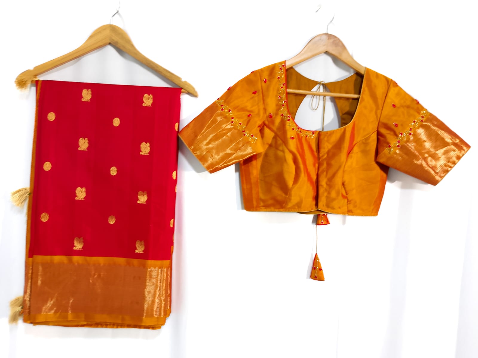 N850:Ready To Ship Beautiful Pure Kanchipattu Saree With Stitched Maggam Work Blouse