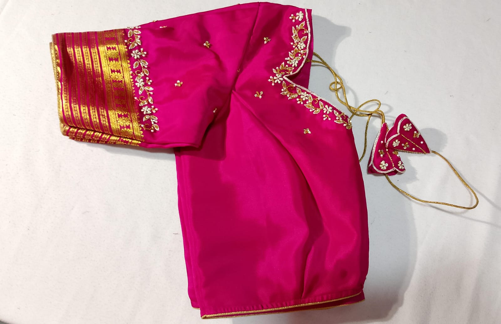 N872:Ready To Ship Beautiful Pure Mysore Silk Saree With Stitched Maggam Work Blouse N872:Ready To Ship Beautiful Pure Mysore Silk Saree With Stitched Maggam Work Blouse