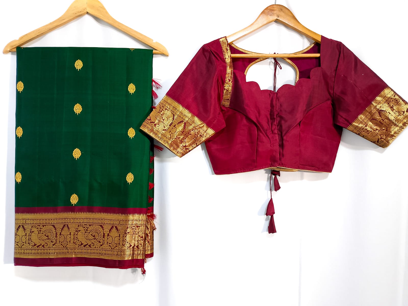 N874:Ready To Ship Beautiful Pure Kanchipattu Saree With Stitched Blouse