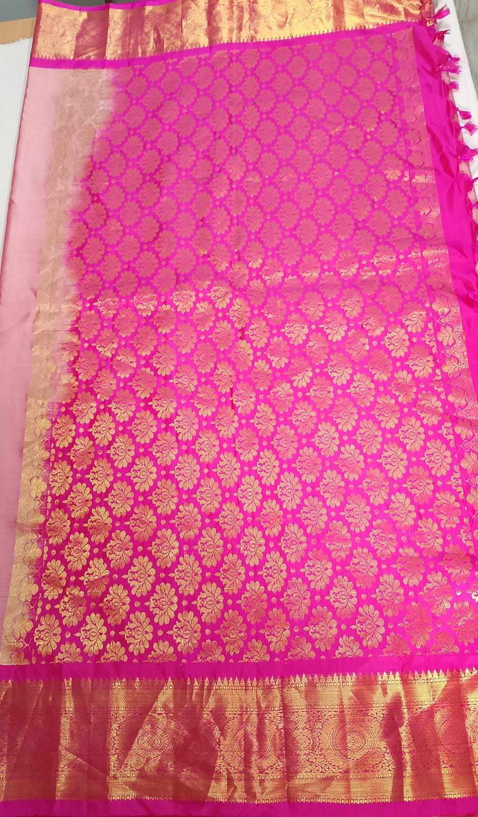 N902:Ready To Ship Beautiful Pure Kanchipattu Saree With Stitched Maggam Work Blouse N902:Ready To Ship Beautiful Pure Kanchipattu Saree With Stitched Maggam Work Blouse