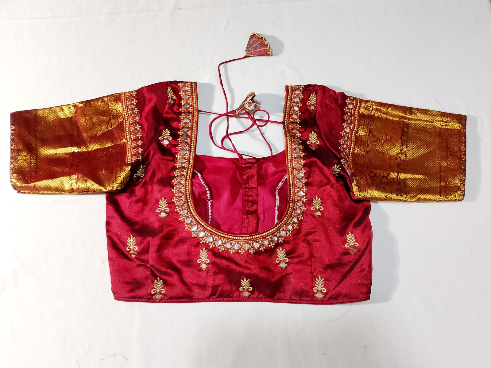 N923: Ready To Ship Beautiful Mangalagiri Saree With Stitched Embroidery Work Blouse N923: Ready To Ship Beautiful Mangalagiri Saree With Stitched Embroidery Work Blouse