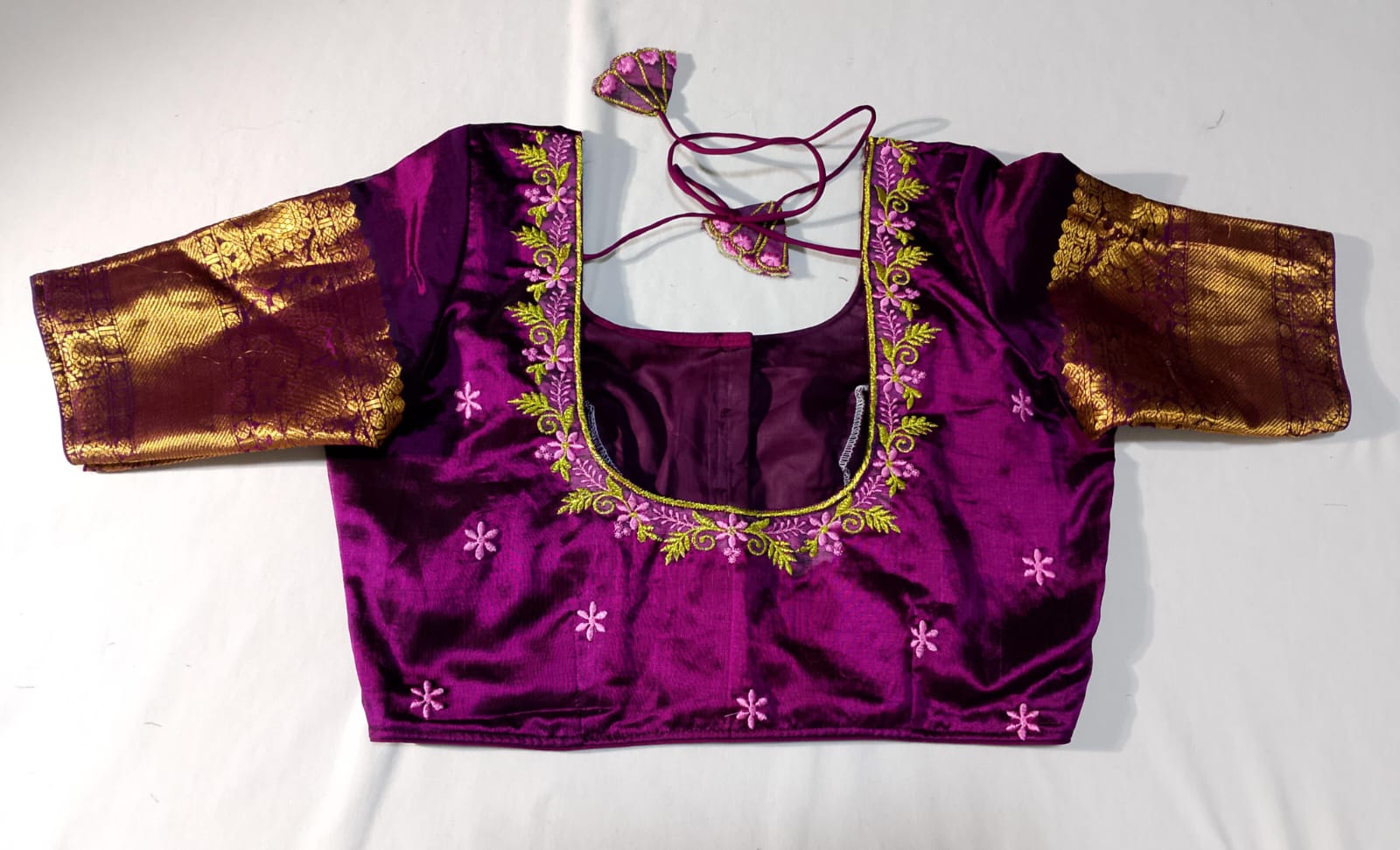 N920: Ready To Ship Beautiful Mangalagiri Saree With Stitched Embroidery Work Blouse N920: Ready To Ship Beautiful Mangalagiri Saree With Stitched Embroidery Work Blouse