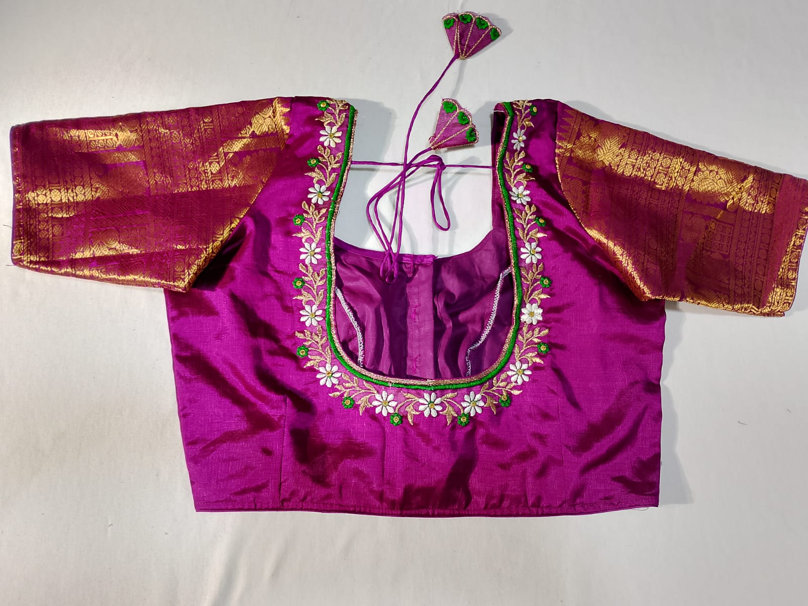 N919: Ready To Ship Beautiful Mangalagiri Saree With Stitched Embroidery Work Blouse N919: Ready To Ship Beautiful Mangalagiri Saree With Stitched Embroidery Work Blouse