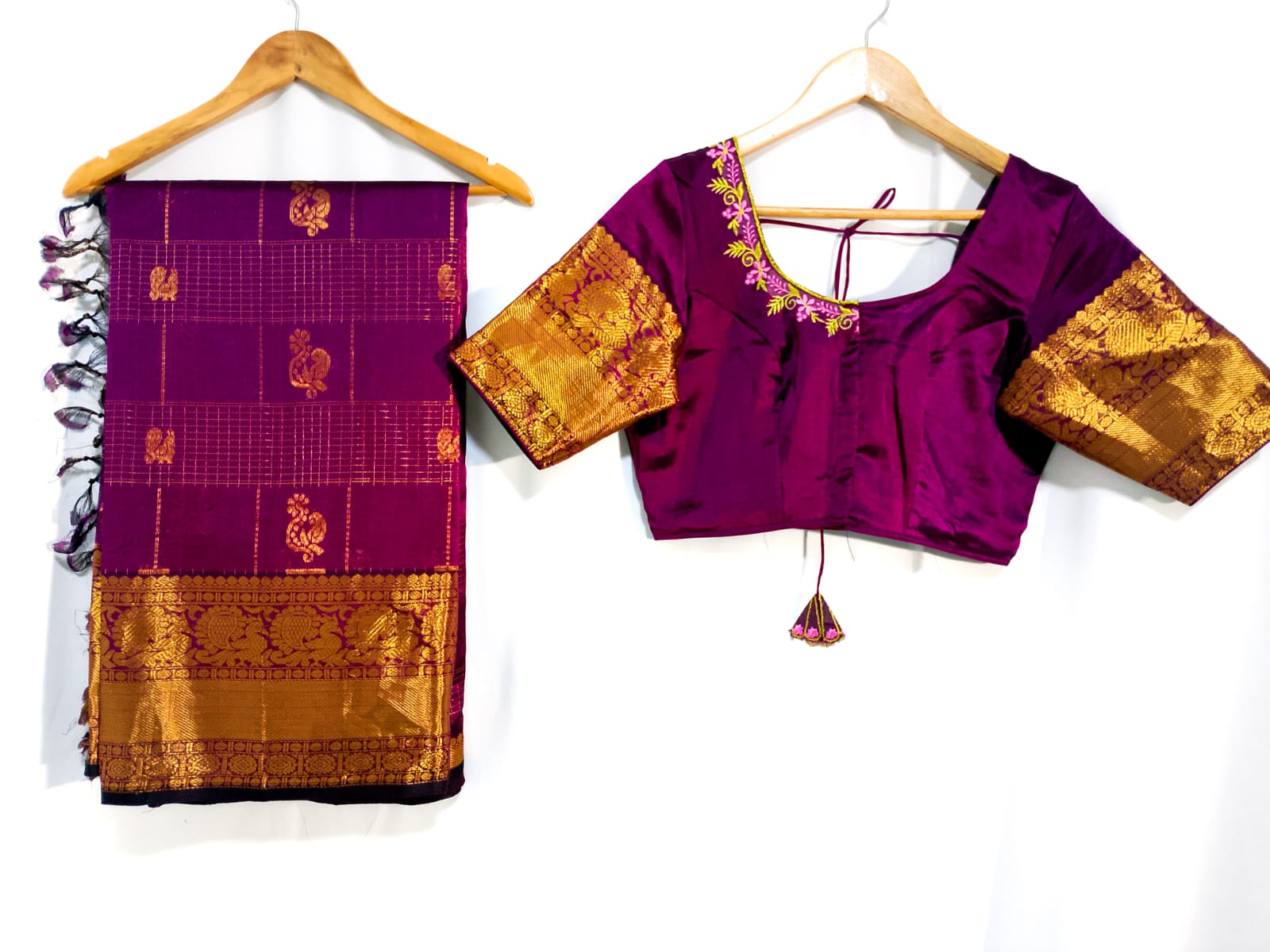 N920: Ready To Ship Beautiful Mangalagiri Saree With Stitched Embroidery Work Blouse N920: Ready To Ship Beautiful Mangalagiri Saree With Stitched Embroidery Work Blouse