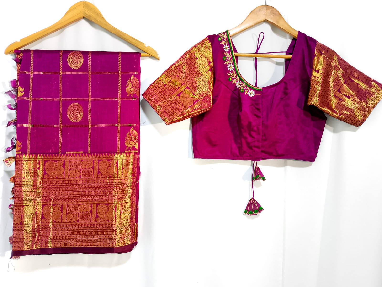 N919: Ready To Ship Beautiful Mangalagiri Saree With Stitched Embroidery Work Blouse N919: Ready To Ship Beautiful Mangalagiri Saree With Stitched Embroidery Work Blouse