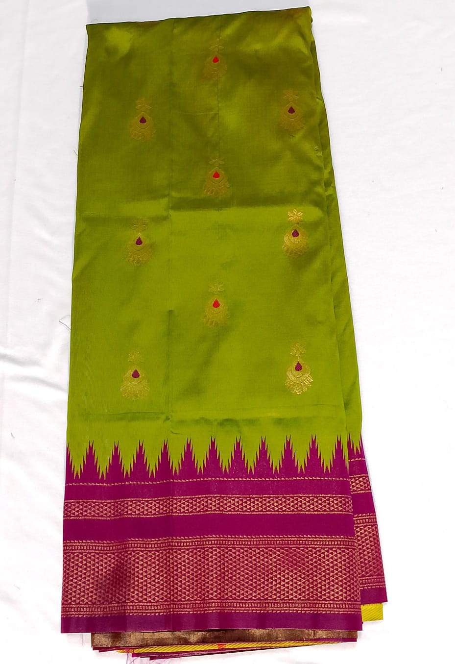 N933 :Ready To Ship Beautiful Paithani Saree With Unstitched Blouse