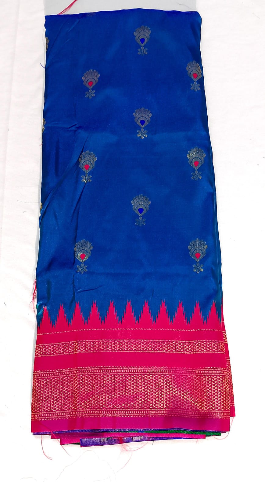 N930 :Ready To Ship Beautiful Paithani Saree With Unstitched Blouse N930 :Ready To Ship Beautiful Paithani Saree With Unstitched Blouse