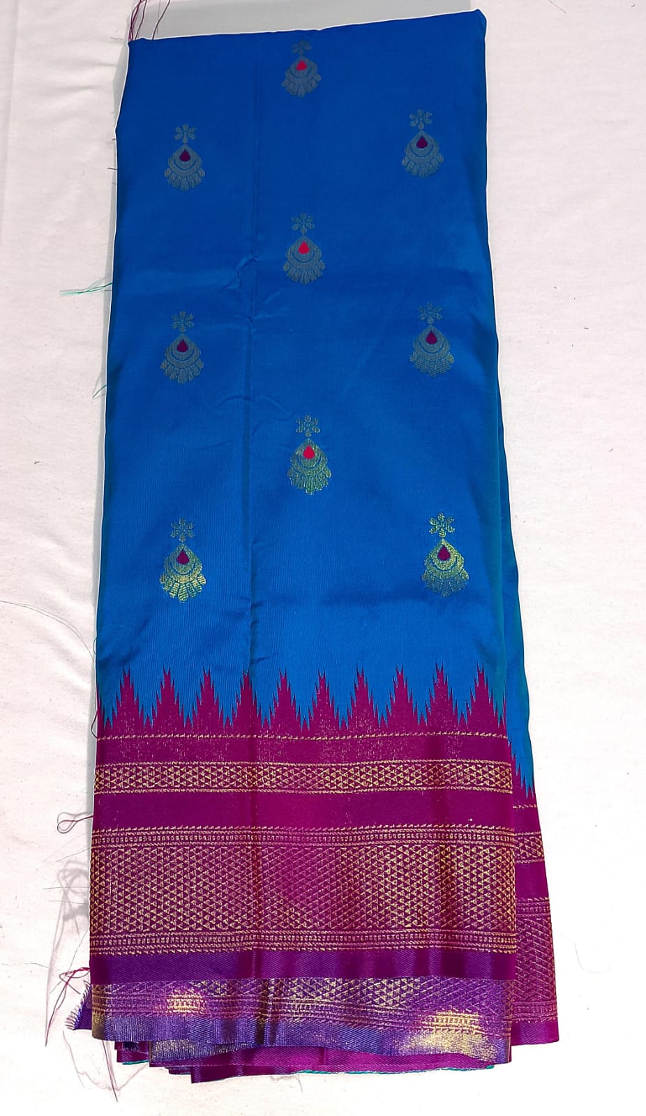 N929 :Ready To Ship Beautiful Paithani Saree With Unstitched Blouse