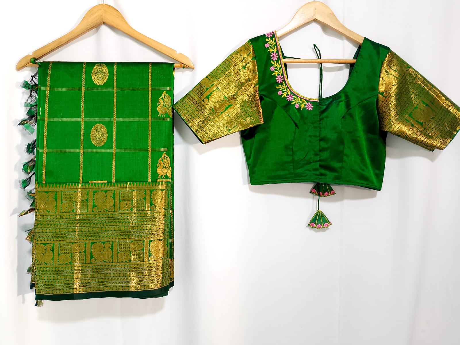 N939: Ready To Ship Beautiful Mangalagiri Saree With Stitched Embroidery Work Blouse