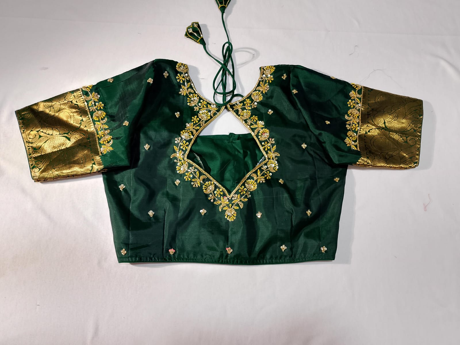 N946:Ready To Ship Beautiful Pure Kanchipattu Saree With Stitched Maggam Work Blouse