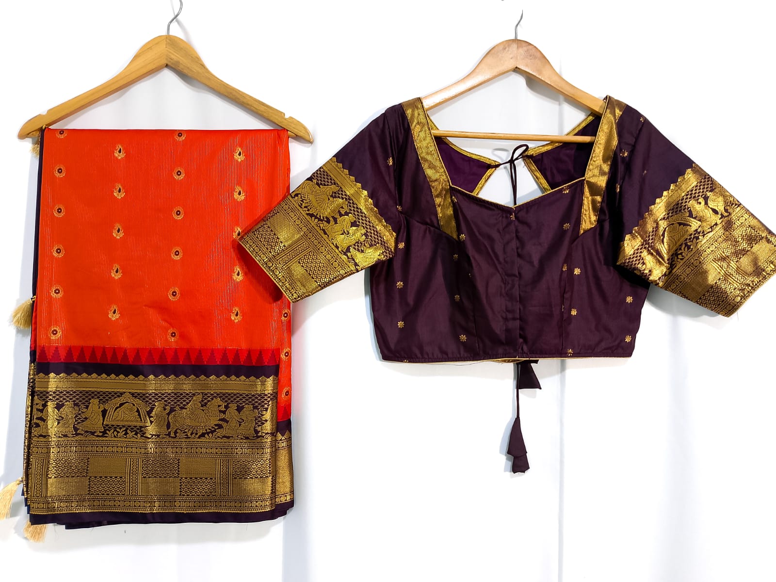 N961:Ready To Ship Beautiful Vintage Gadwal Saree With Stitched Blouse N961:Ready To Ship Beautiful Vintage Gadwal Saree With Stitched Blouse
