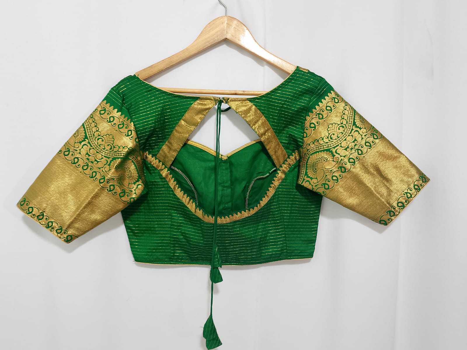 N955:Ready To Ship Beautiful Vintage Gadwal Saree With Stitched Blouse N955:Ready To Ship Beautiful Vintage Gadwal Saree With Stitched Blouse
