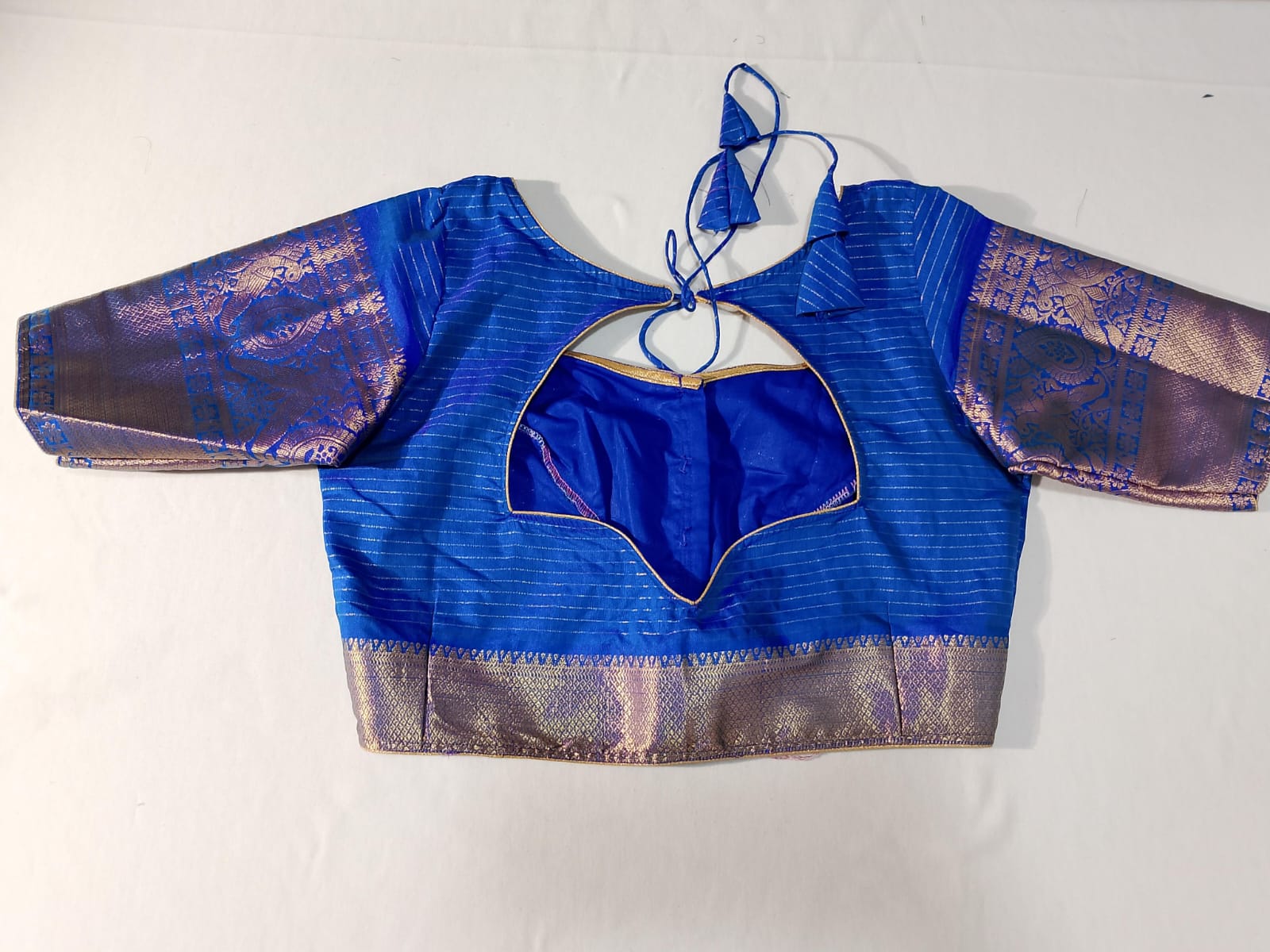 N967:Ready To Ship Beautiful Vintage Gadwal Saree With Stitched Blouse