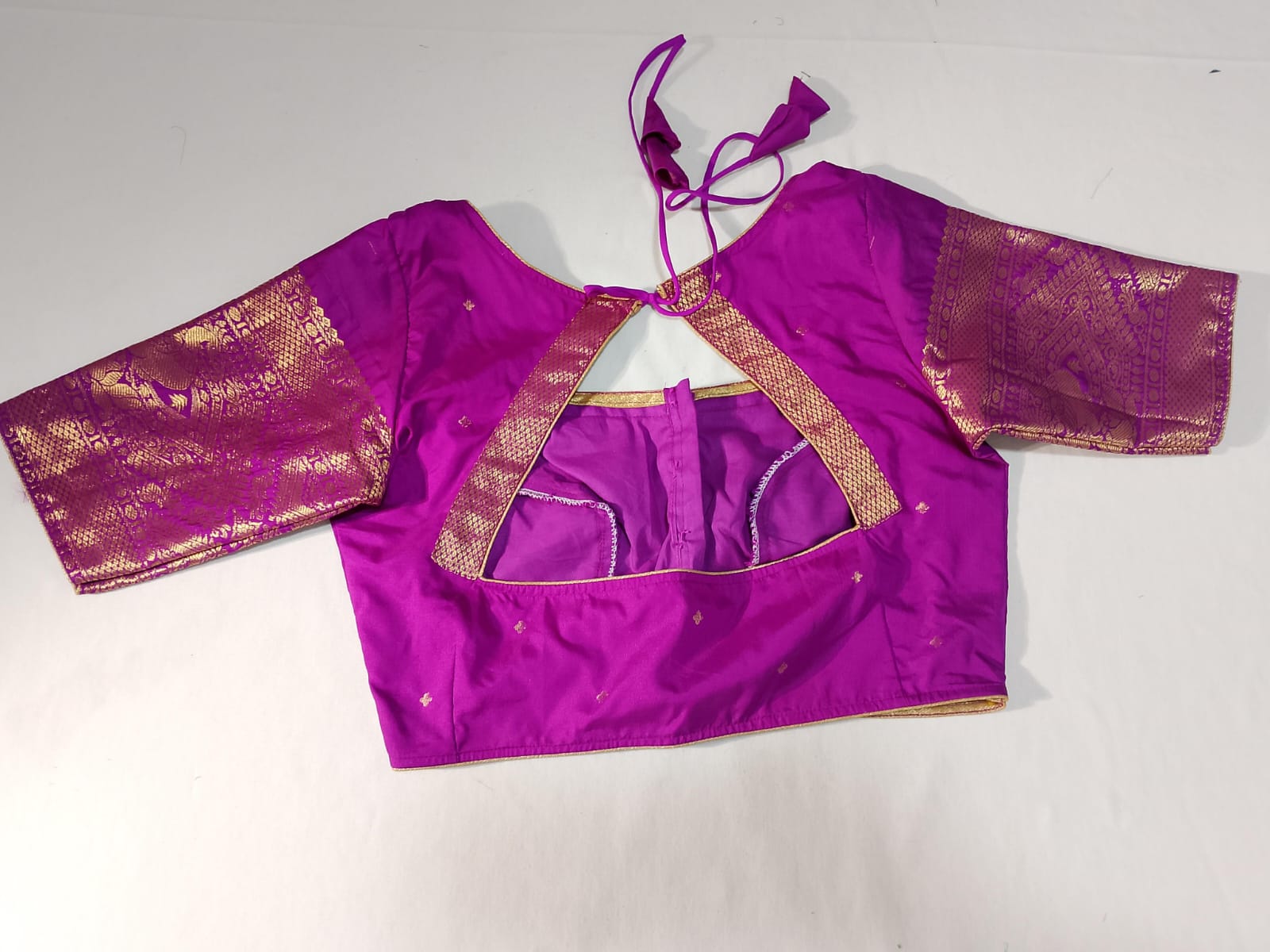 N968:Ready To Ship Beautiful Vintage Gadwal Saree With Stitched Blouse N968:Ready To Ship Beautiful Vintage Gadwal Saree With Stitched Blouse