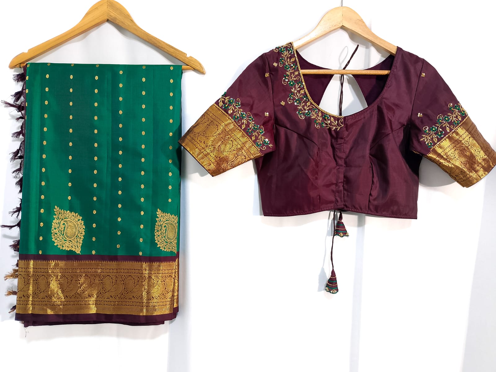 N947:Ready To Ship Beautiful Pure Kanchipattu Saree With Stitched Maggam Work Blouse N947:Ready To Ship Beautiful Pure Kanchipattu Saree With Stitched Maggam Work Blouse