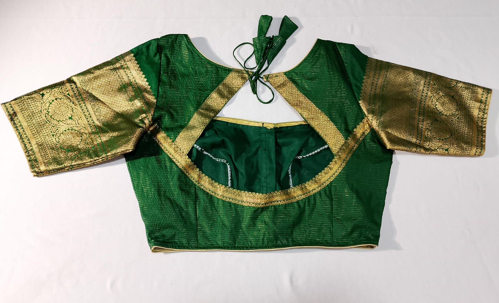 N977:Ready To Ship Beautiful Vintage Gadwal Saree With Stitched Blouse