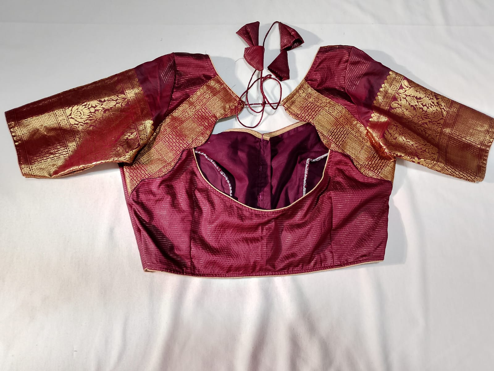 N979:Ready To Ship Beautiful Vintage Gadwal Saree With Stitched Blouse N979:Ready To Ship Beautiful Vintage Gadwal Saree With Stitched Blouse