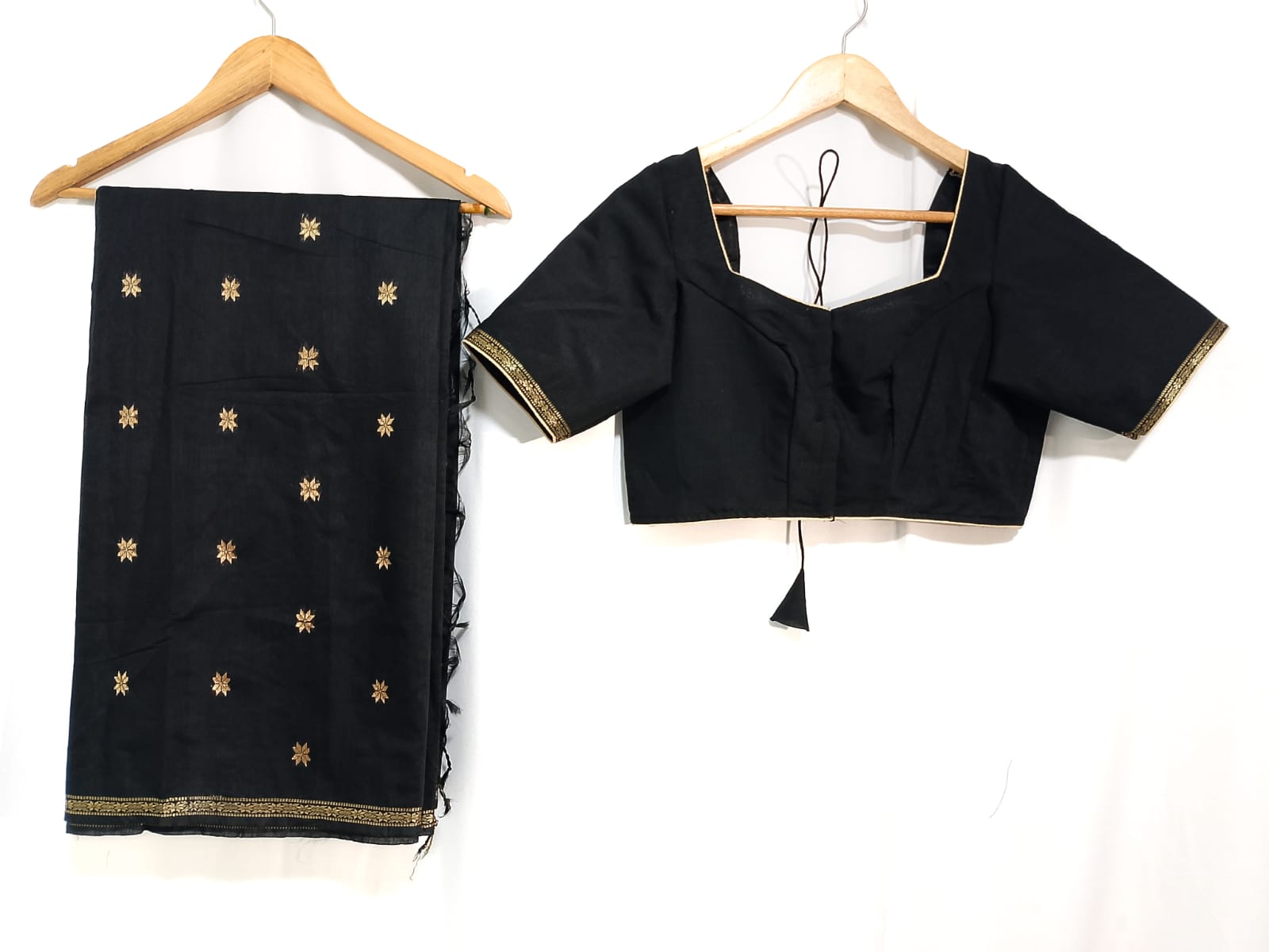 N1021: Ready To Ship Beautiful Cotton Silk Saree With Stitched Blouse N1021: Ready To Ship Beautiful Cotton Silk Saree With Stitched Blouse
