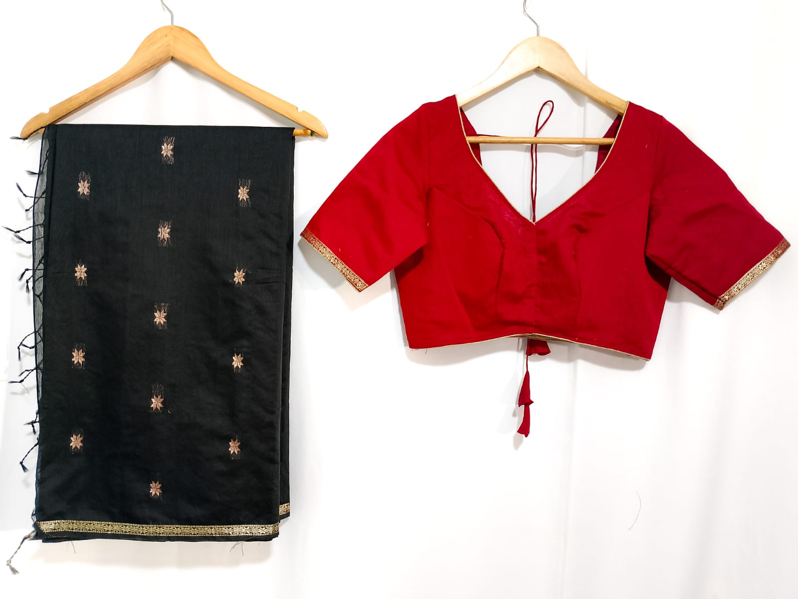 N1020: Ready To Ship Beautiful Cotton Silk Saree With Stitched Blouse