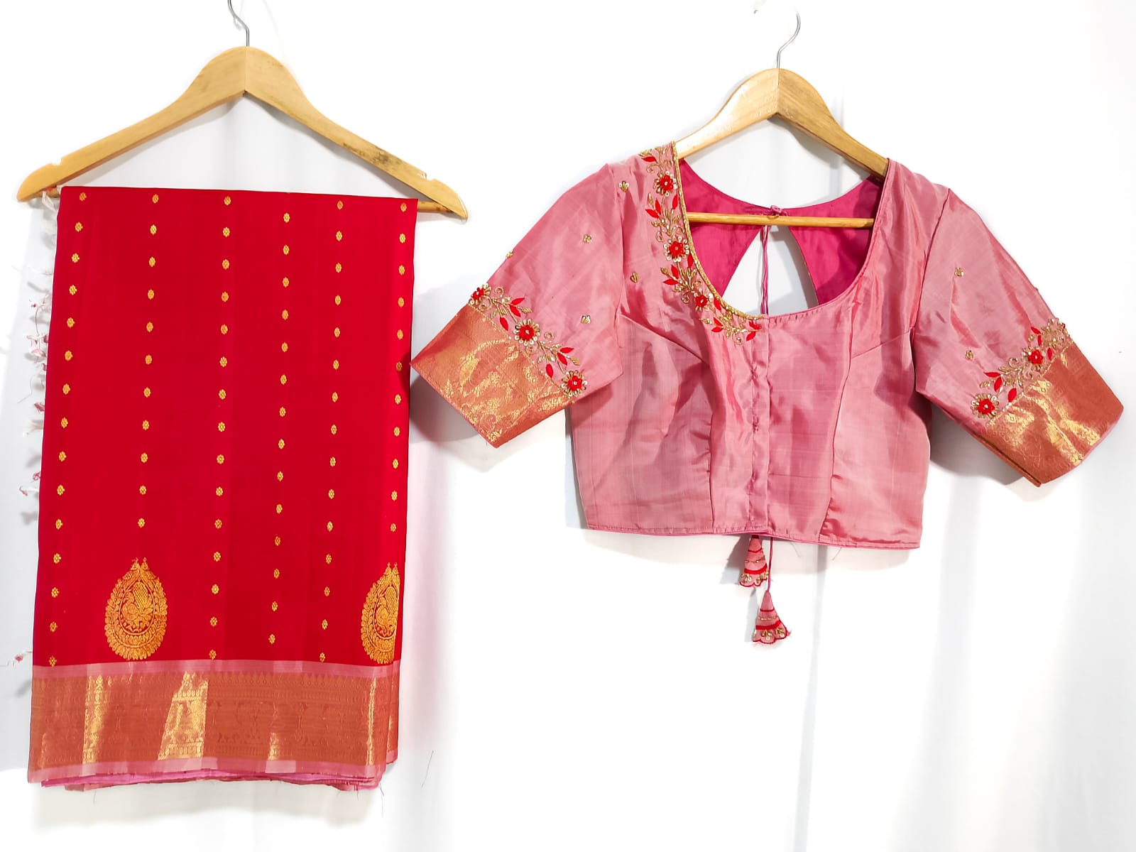 N995:Ready To Ship Beautiful Pure Kanchipattu Saree With Stitched Maggam Work Blouse