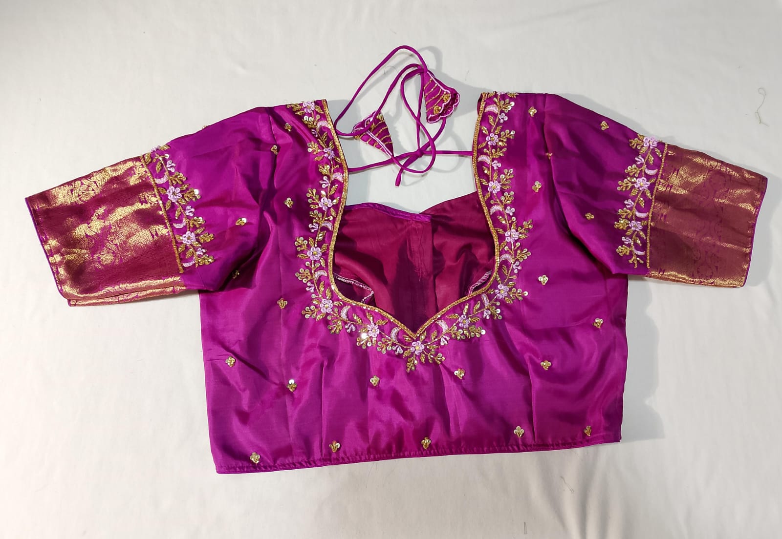 N998:Ready To Ship Beautiful Pure Kanchipattu Saree With Stitched Maggam Work Blouse