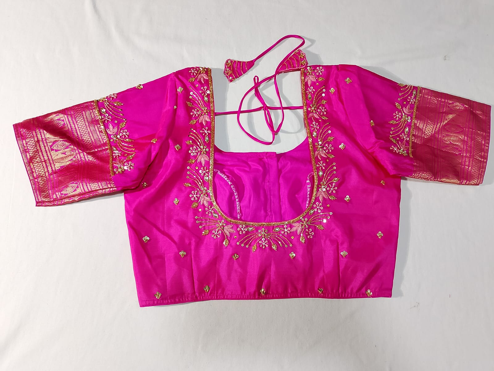 N1027:Ready To Ship Beautiful Pure Kanchipattu Saree With Stitched Maggam Work Blouse