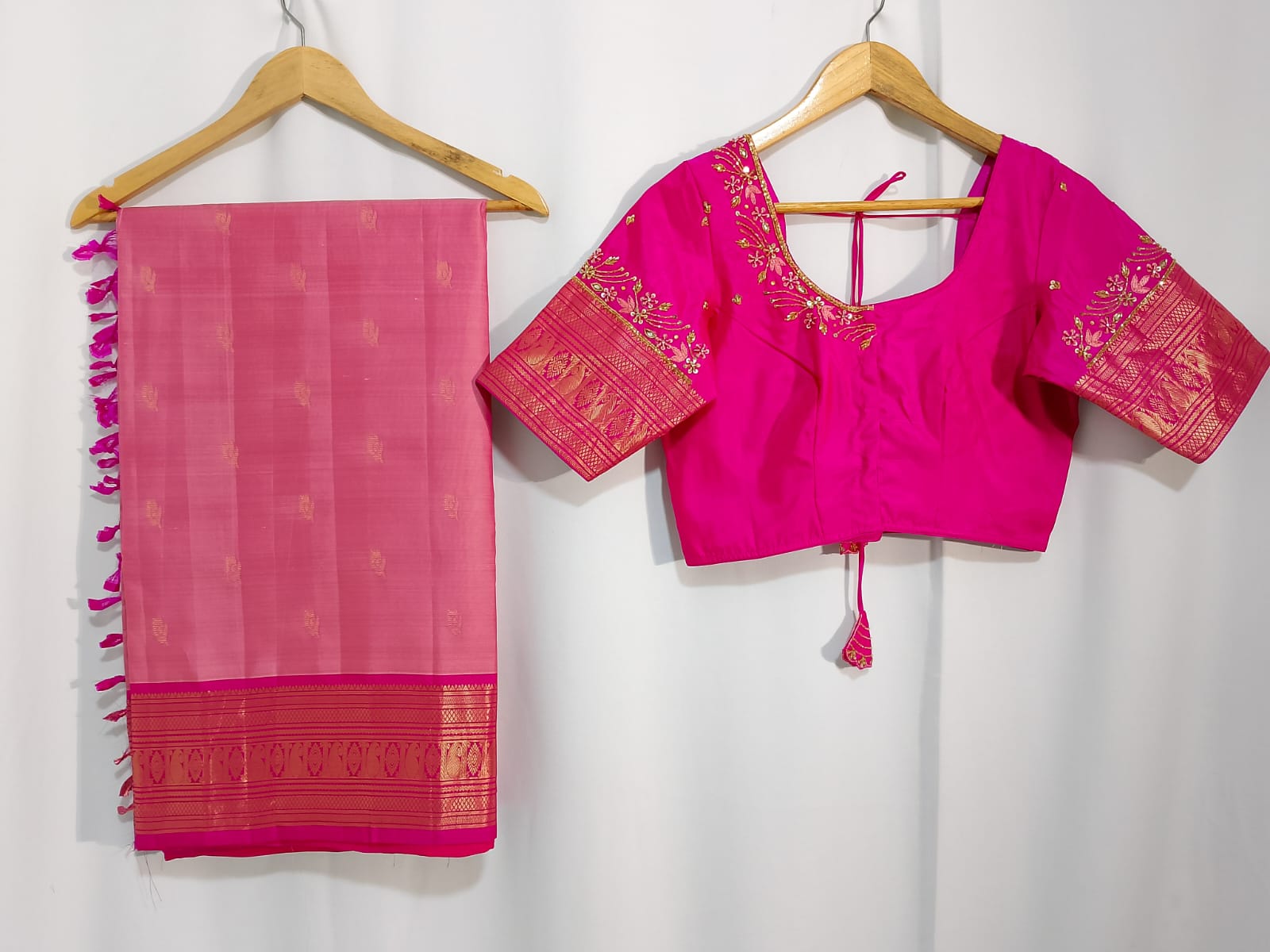 N1027:Ready To Ship Beautiful Pure Kanchipattu Saree With Stitched Maggam Work Blouse