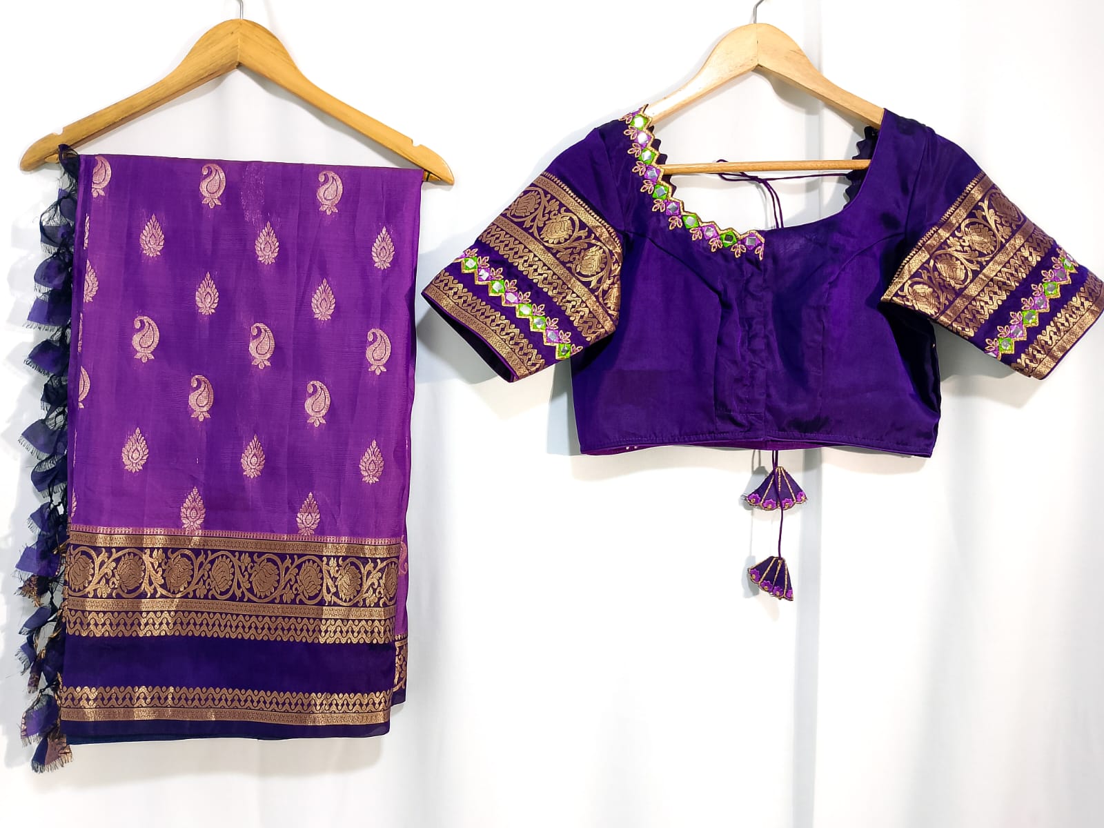 N1030: Ready To Ship Beautiful Pure Kanchiapttu Saree With Stitched Embroidery Work Blouse