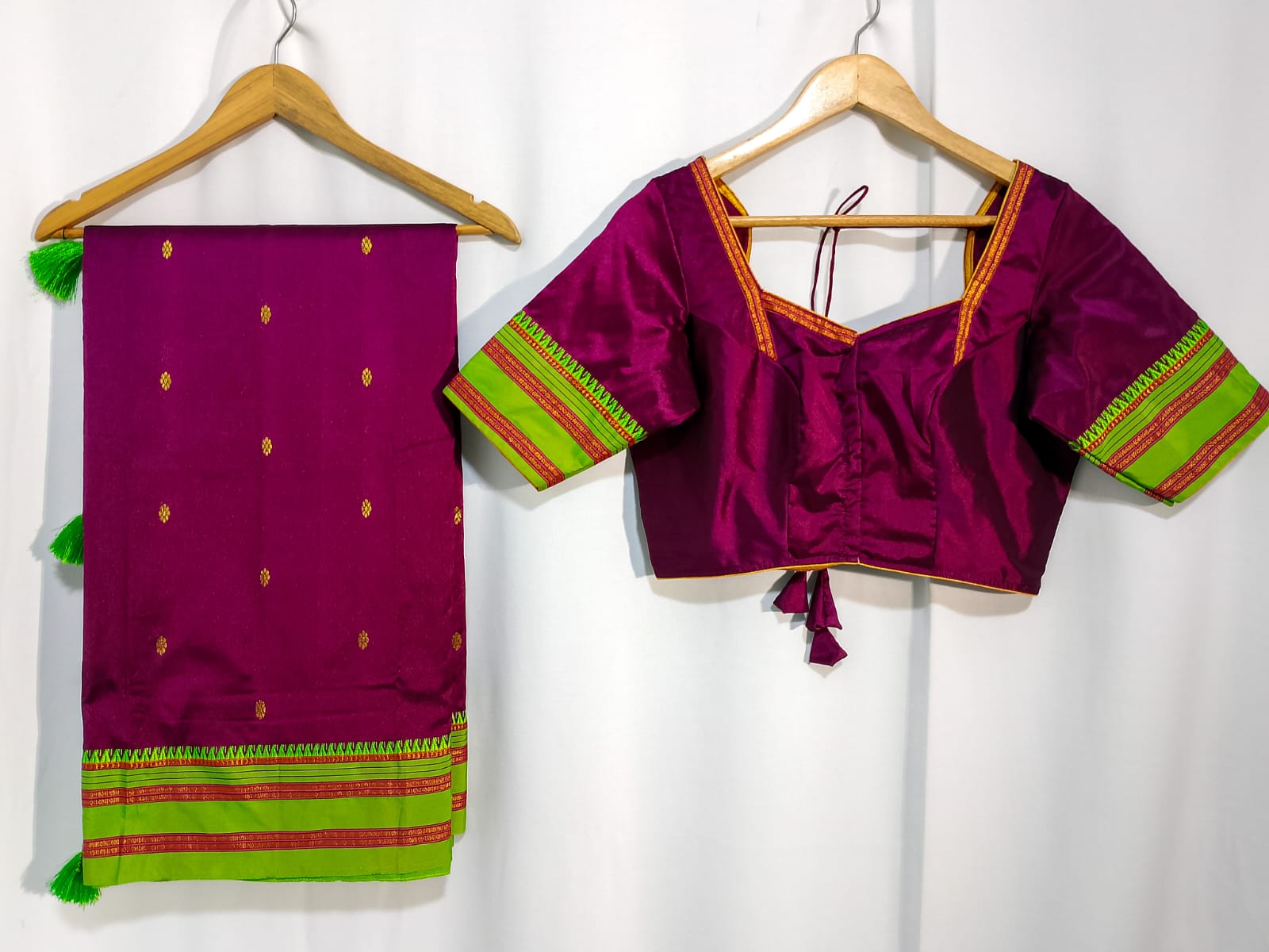 N1031: Ready To Ship Beautiful Narayanpet Silk Saree With Stitched Blouse