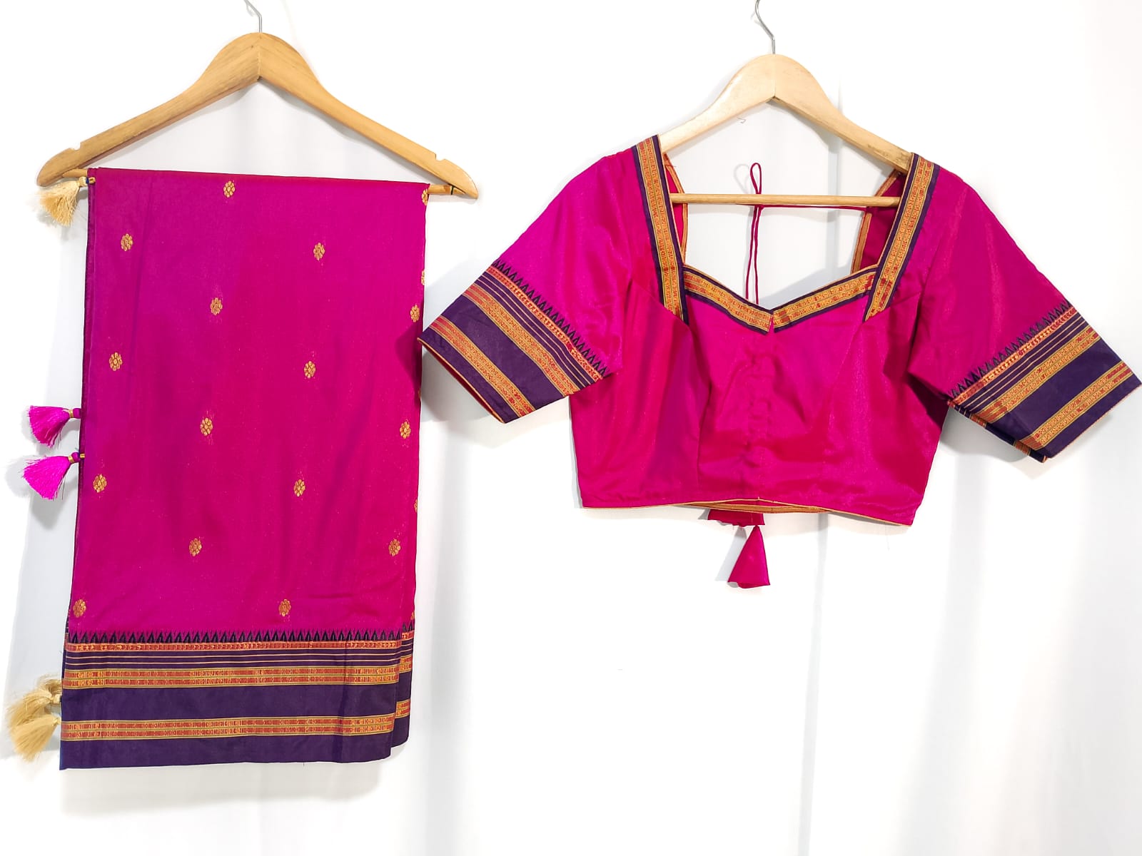N1033: Ready To Ship Beautiful Narayanpet Silk Saree With Stitched Blouse