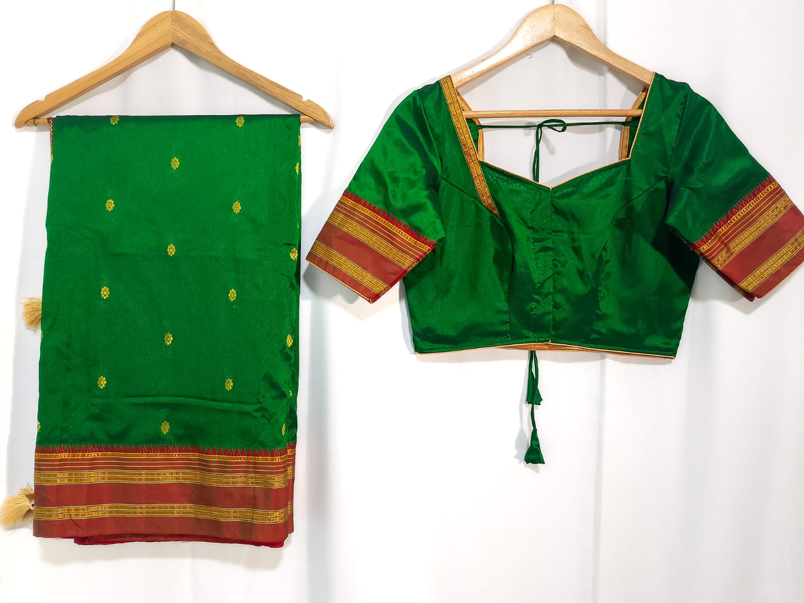 N1035: Ready To Ship Beautiful Narayanpet Silk Saree With Stitched Blouse N1035: Ready To Ship Beautiful Narayanpet Silk Saree With Stitched Blouse