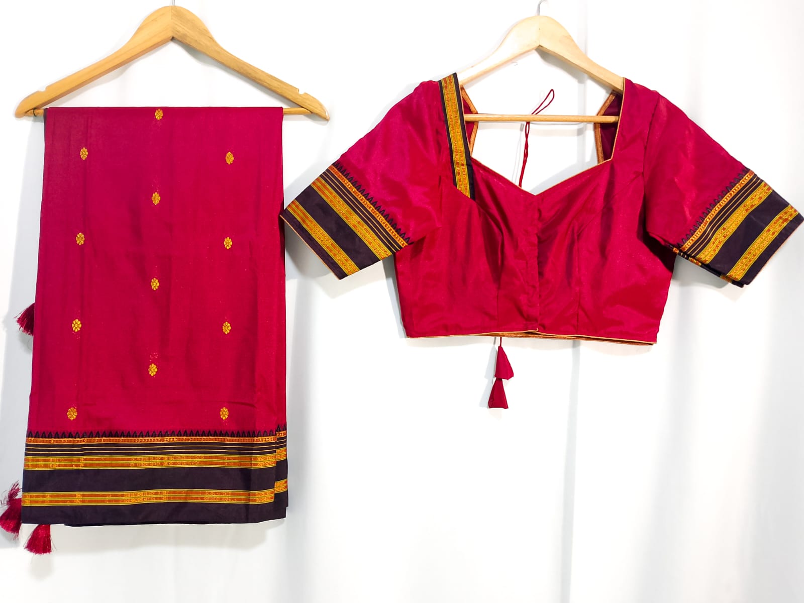 N1036: Ready To Ship Beautiful Narayanpet Silk Saree With Stitched Blouse N1036: Ready To Ship Beautiful Narayanpet Silk Saree With Stitched Blouse