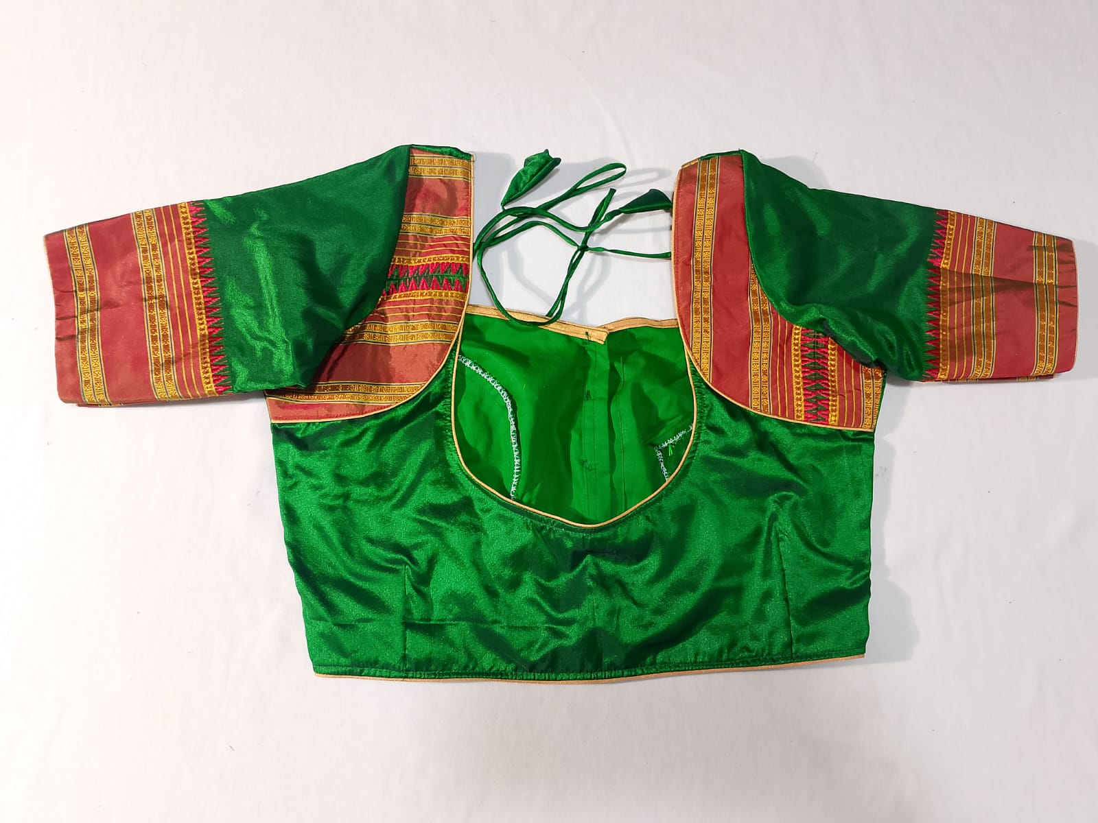 N1035: Ready To Ship Beautiful Narayanpet Silk Saree With Stitched Blouse N1035: Ready To Ship Beautiful Narayanpet Silk Saree With Stitched Blouse